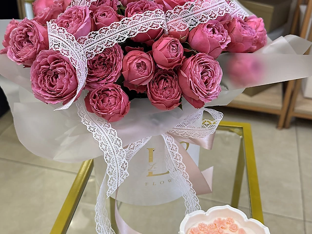 Композиція кущові троянди