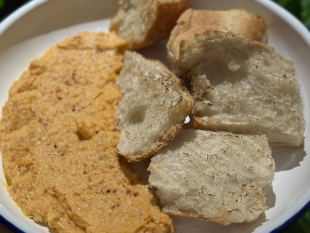 Лососевий паштет з підсмаженою чіабатою