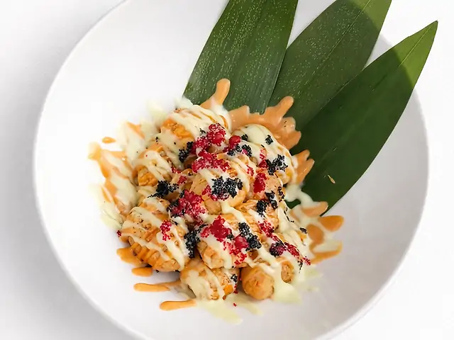 Попкорн із креветок з соусом спайсі-айолі