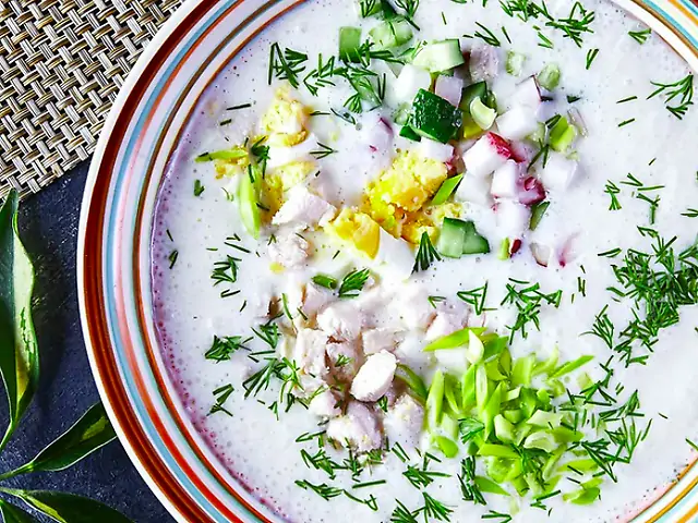 Окрошка с куриным филе на айране