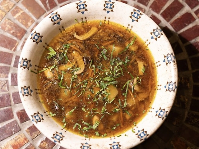 бессарабська грибна юшка з домашньою локшиною