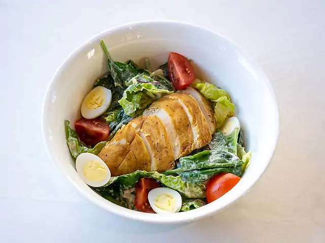 Салат з курчам