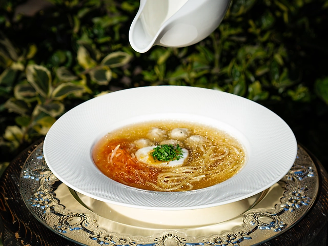 Курячий бульйон з домашньою локшиною