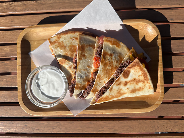 Кесадилья з телятиною