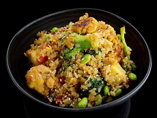 Rice with chicken and vegetables