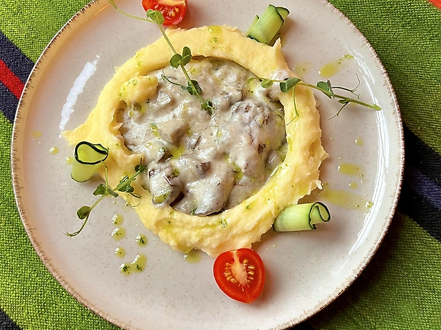 Печінка куряча з пюре