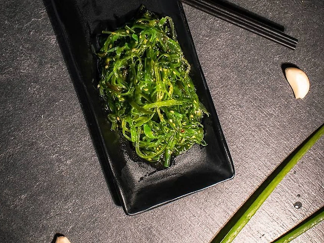 Салат з морської капусти