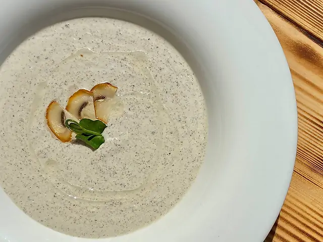 Крем суп грибний