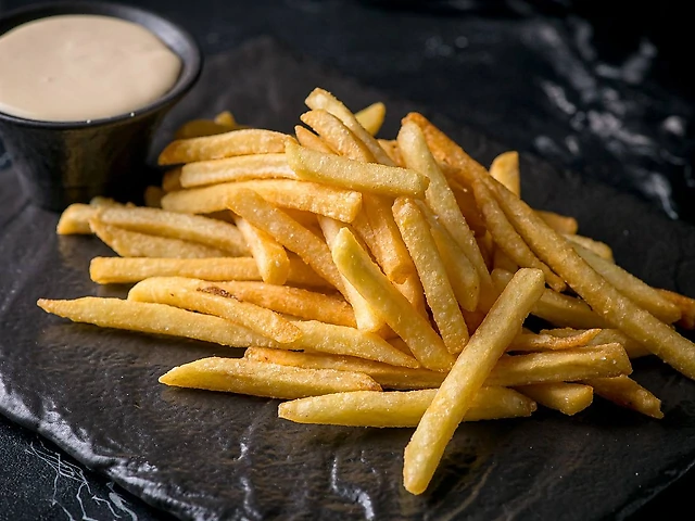 Golden Fries & Cheese Sauce