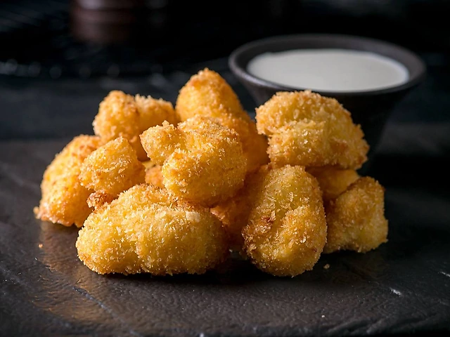 Crispy Cauliflower& Blue Cheese Sauce