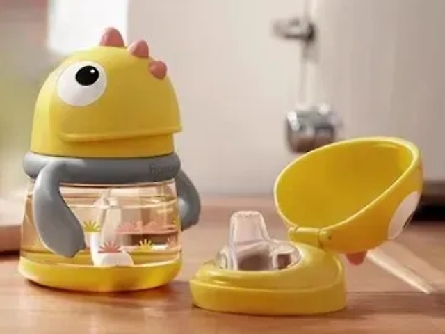 Поїльник динозаврик зі змінною насадкою жовтий з соломинкою Baby Care