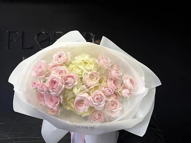 Букет з спрей фейрі кісс , гортензії