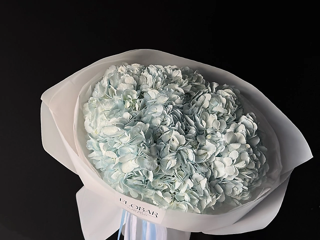 Букет з блакитних гортензій