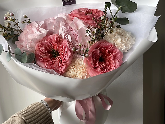 Букет у рожевих відтінках
