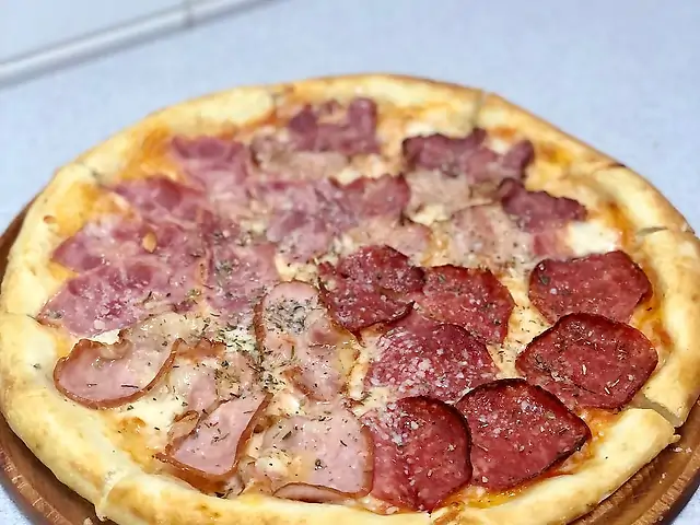 Піца Кватро Карне