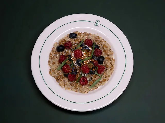 Мультикаша, маскарпоне, ягоди