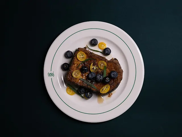 Френч-тост, нутела, ягоди