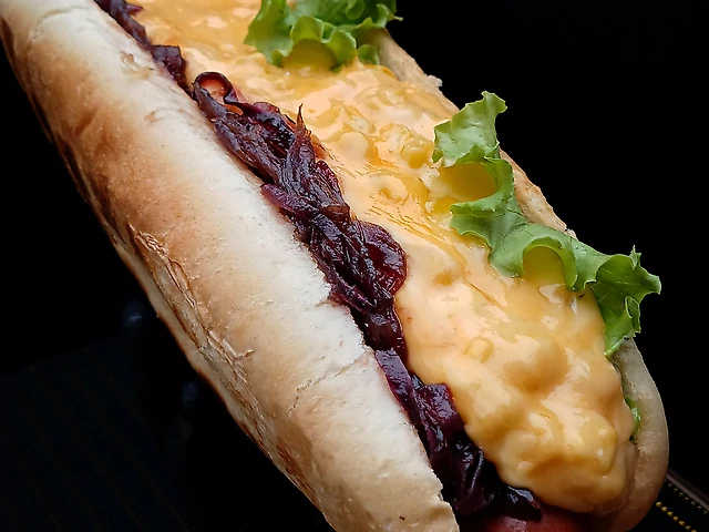 Хот-дог Сирний з кукурудзою