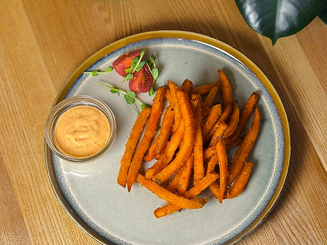 Батат фрі з соусом айолі