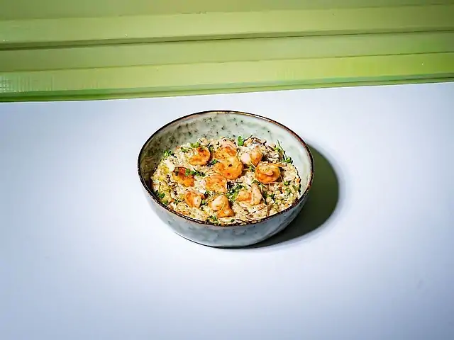 Птітім з креветками у вершковому соусі