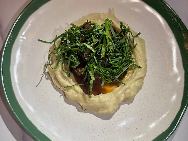 Телячі щічки з трюфельним пюре