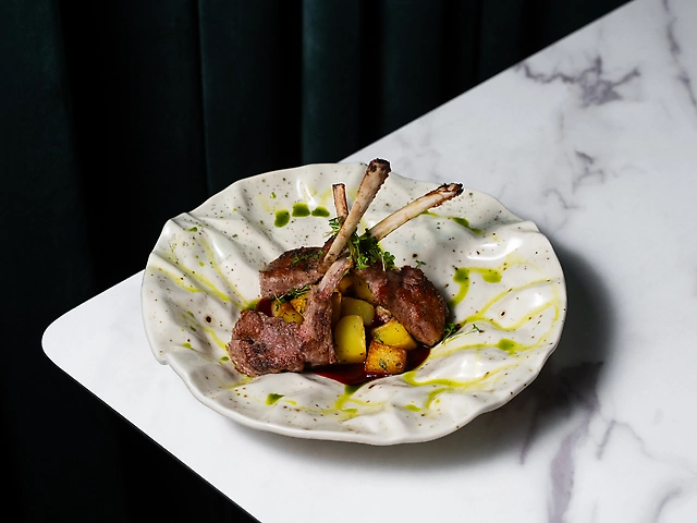 Каре ягня з картоплею