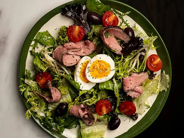 Салат Нісуаз з качкою