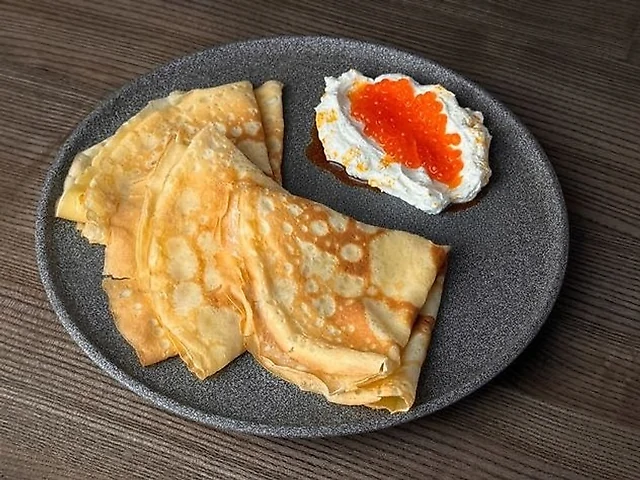 Млинці з ікрою