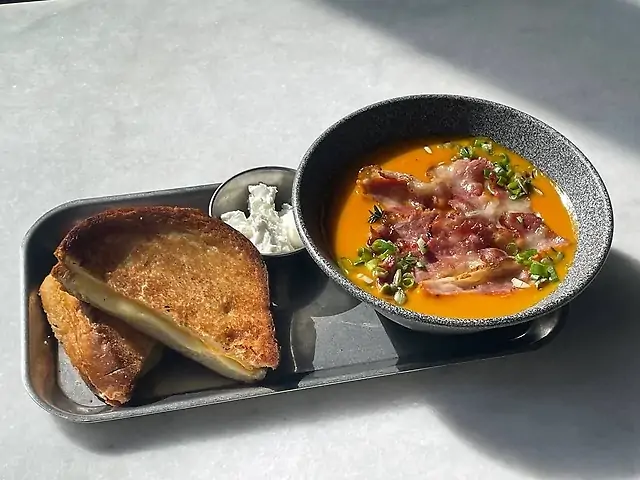 Гарбузовий крем-суп з беконом