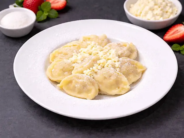 Вареники солодкі з домашнім сиром