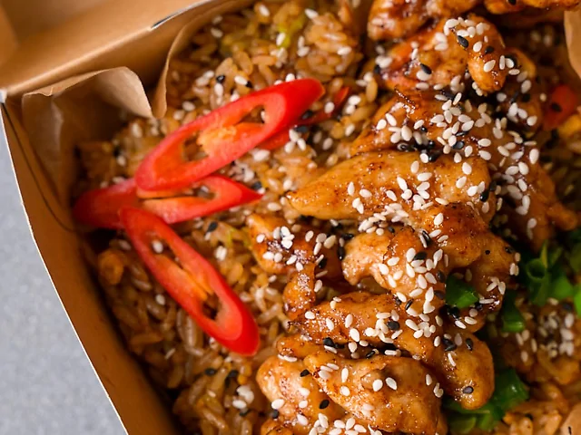 Рис по Тайські з куркою