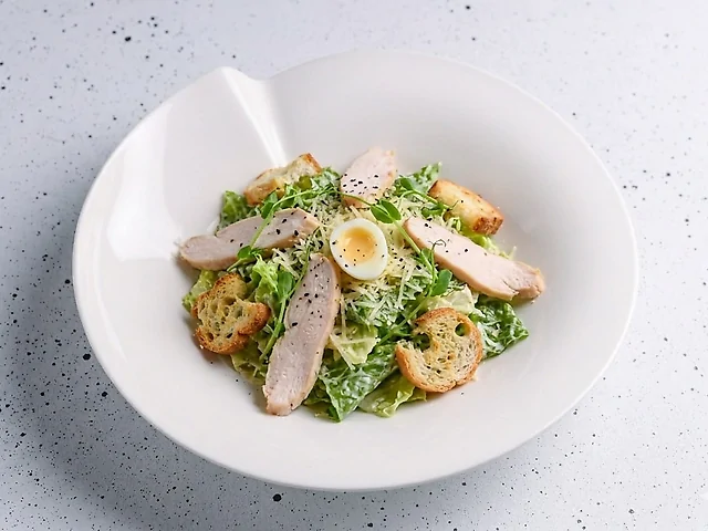 Салат Цезар з куркою су-від