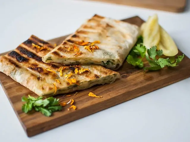 Лаваш сулугуні