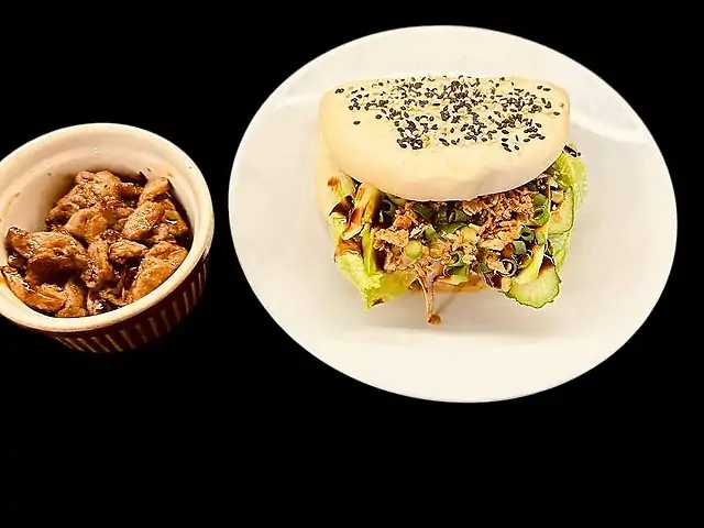 Бао з телятиною