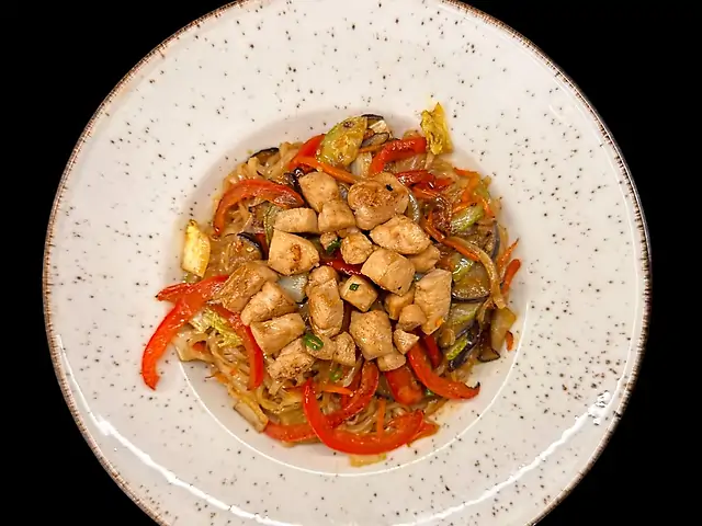 Локшина рисова Фо Сао  з Телятиною