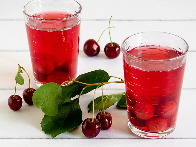 Компот Вишевий з айвою та яблуками 0,5мл