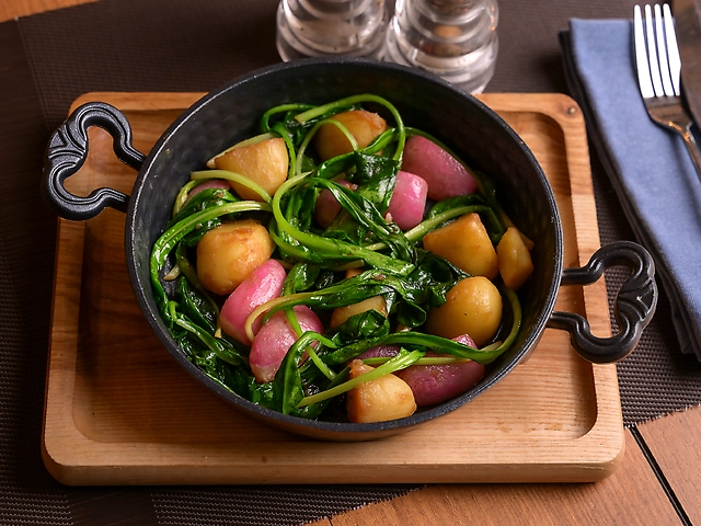 Смажена черемша з редисом