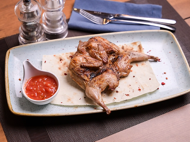 Перепілка на мангалі