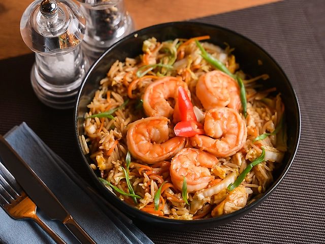 Смажений рис вок з креветками