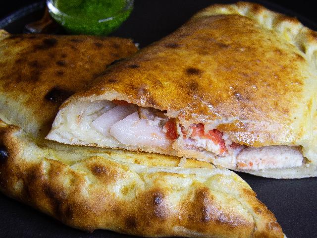 Пицца Кальцоне (закрытая пицца)