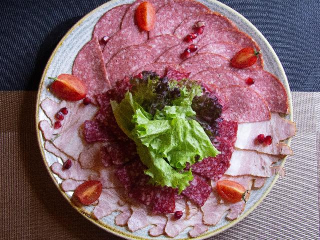 Мясное ассорти