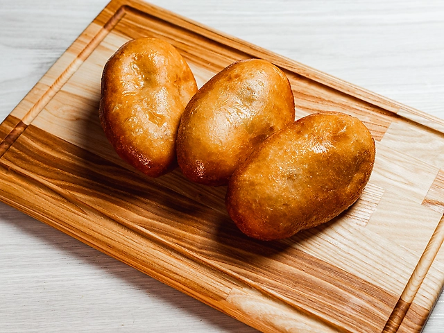 Пиріжок з вишнями