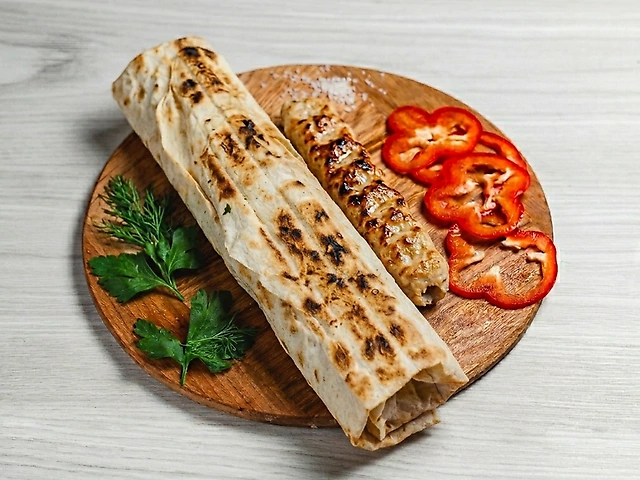 Люля-кебаб курячий у лаваші