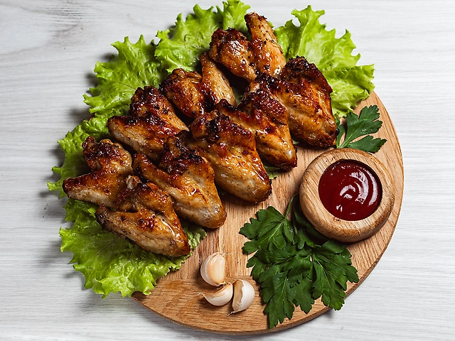 Крильця курячі на мангалі
