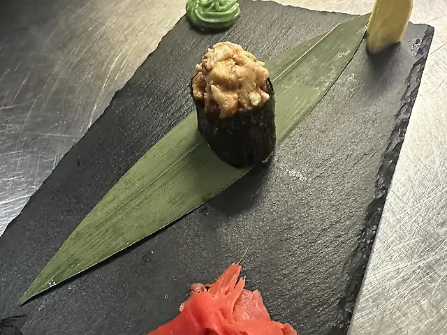 САШИМІ ВУГОР