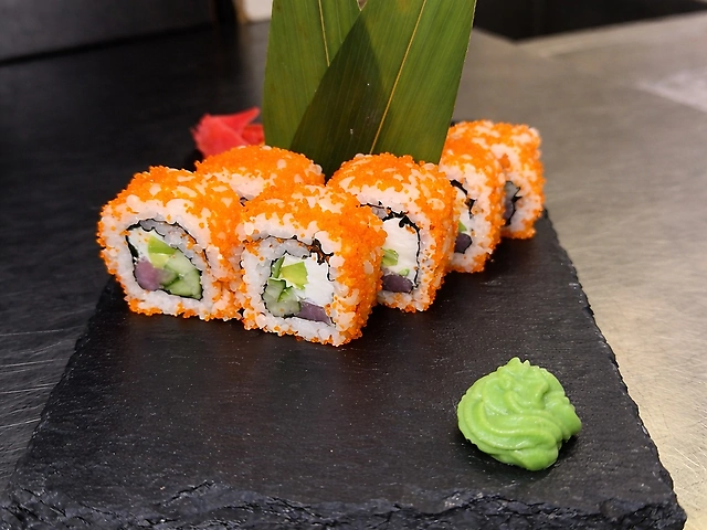 КАЛІФОРНІЯ З ТУНЦЕМ