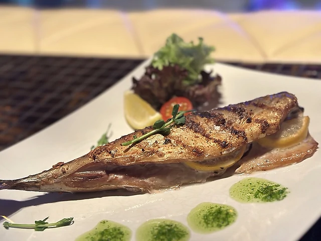 Скумбрія на грилі