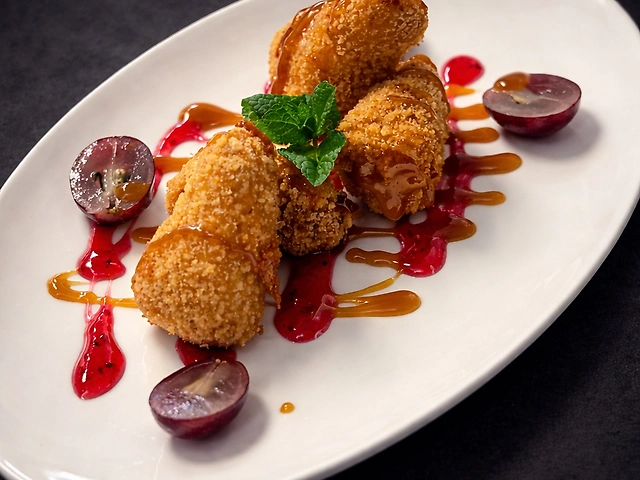 Сир фрі з ягідним соусом