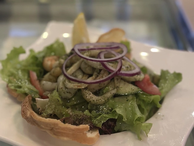 Салат з морепродуктів