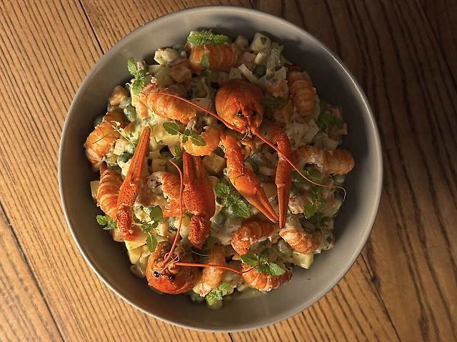 Олівє з раковими хвостами